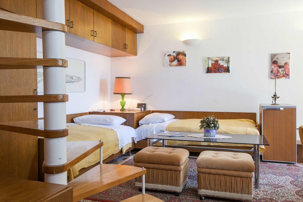 Holiday Home Luma Podgora Habitación foto